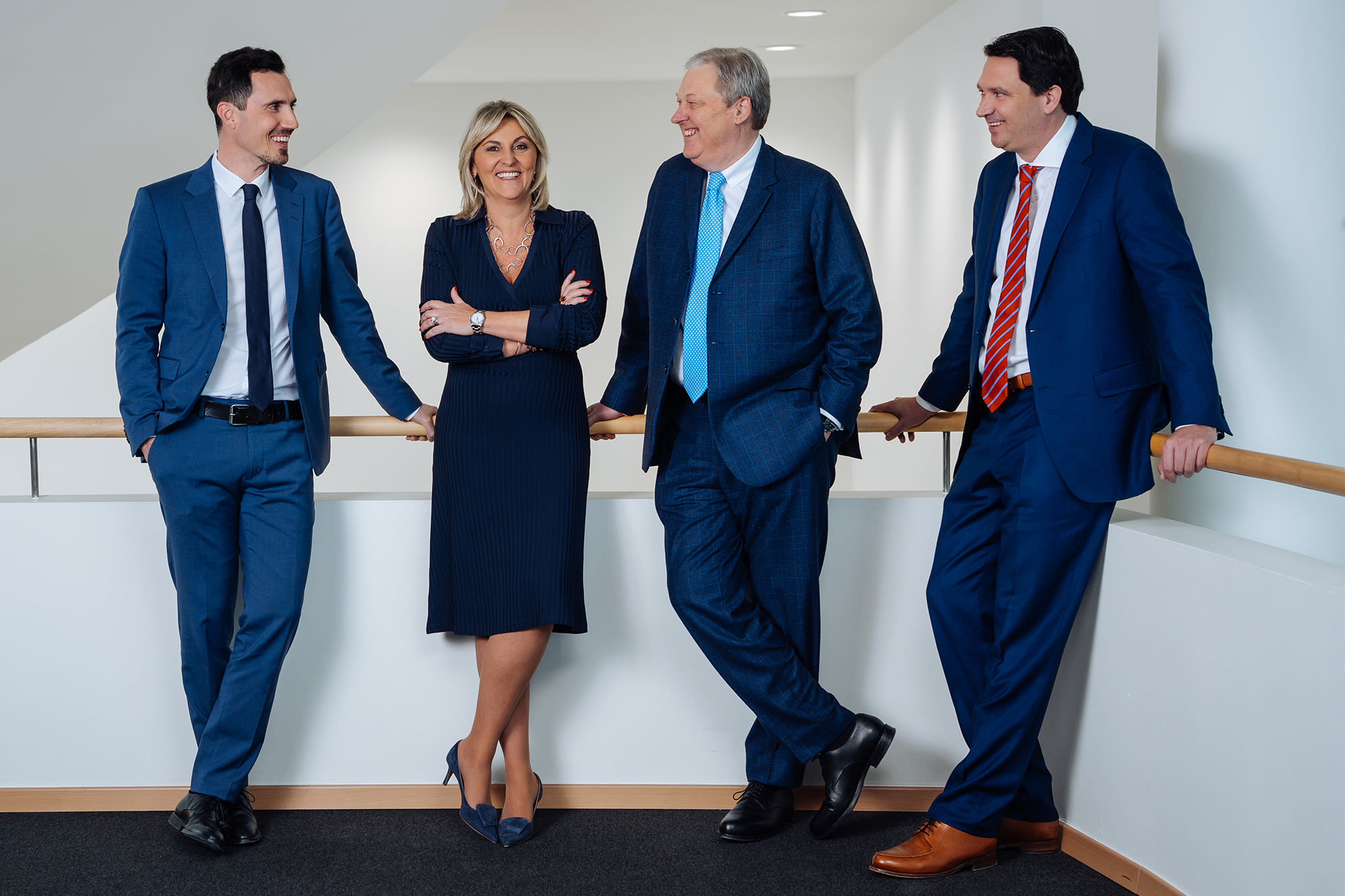 Vorstandsteam der BKS Bank präsentiert mit strahlenden Gesichtern die erfolgreichen Jahreszahlen 2024. Vorstandsteam der BKS Bank präsentiert mit strahlenden Gesichtern die erfolgreichen Jahreszahlen 2024.